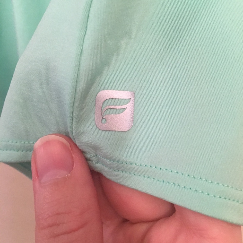 NWOT Fabletics Rylie Tank Size Medium - Picture 5 of 5